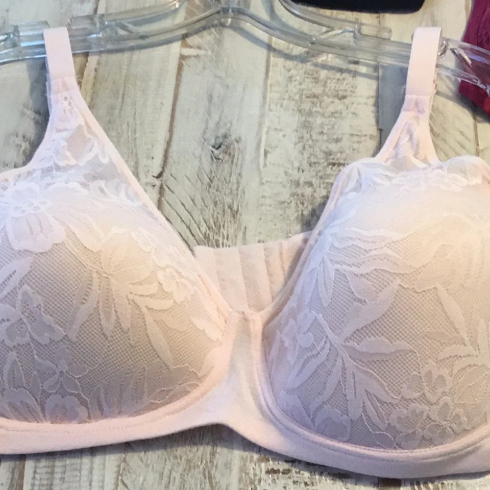5 Bali “Breathe” wireless comfort bras
